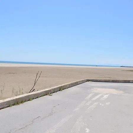 Front De A Deux Pas De La - Fr-1-229d-63 Apartmán